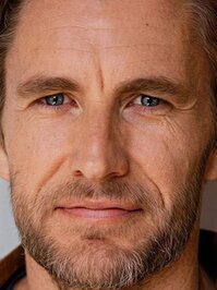  Brett Tucker