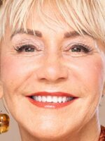 Photo of Lenore Zann, Legend of the White Dragon actor