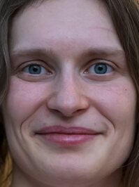  Justine Bauer