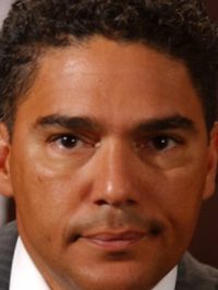  Nicholas Turturro
