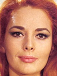  Karin Dor