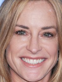  Amanda Wyss