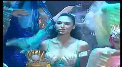 Gal Gadot plays Mermaid in a Musical