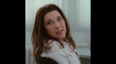 International Trailer 'Mommy'