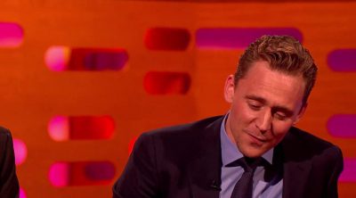 Tom Hiddleston does a Robert De Niro impersonation in front of Robert De Niro