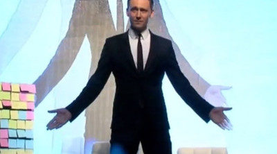 Tom Hiddleston dancing in Korea