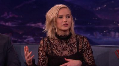 Jennifer Lawrence dislocates her foot