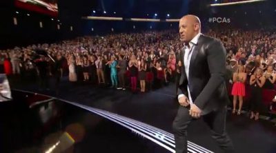 Vin Diesel sing a touching tribute to Paul Walker at People's Choice Awards 2016